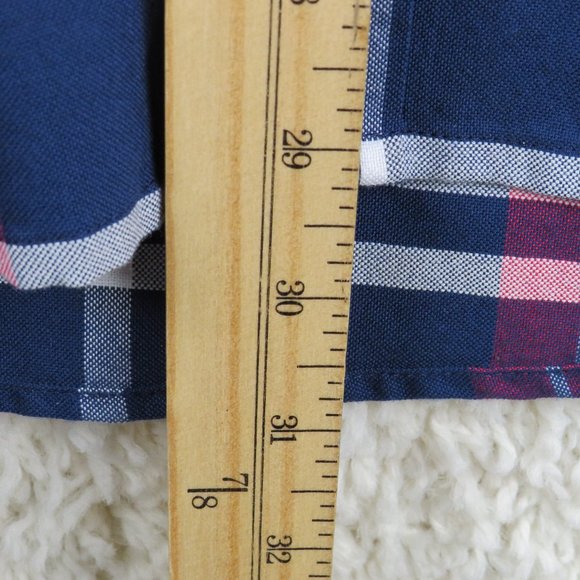 St. John's Bay* Men's Long Sleeve Button Down Curved Hem pocket Shirt~Size Large - Picture 9 of 11